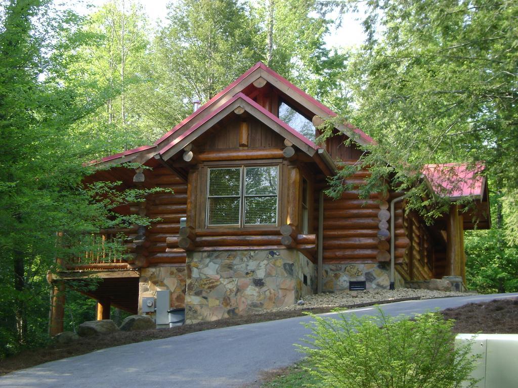 Bearly Lovers Gatlinburg Exterior photo