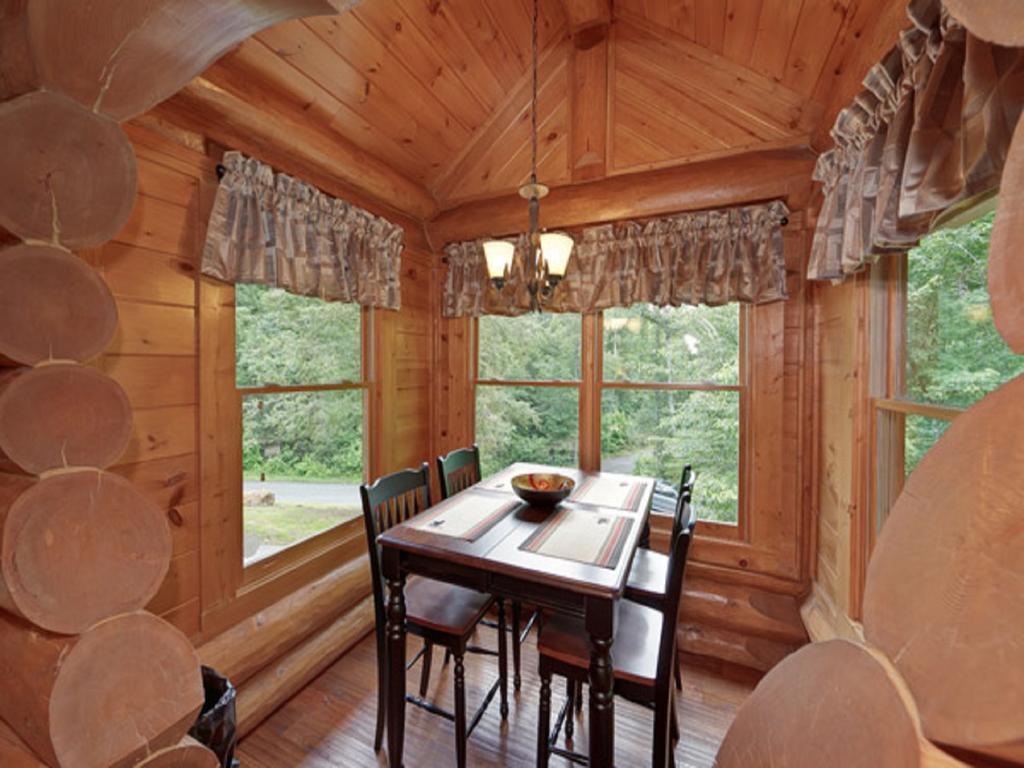 Bearly Lovers Gatlinburg Exterior photo