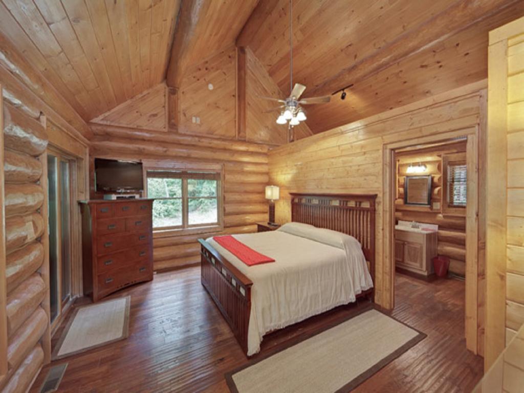 Bearly Lovers Gatlinburg Exterior photo