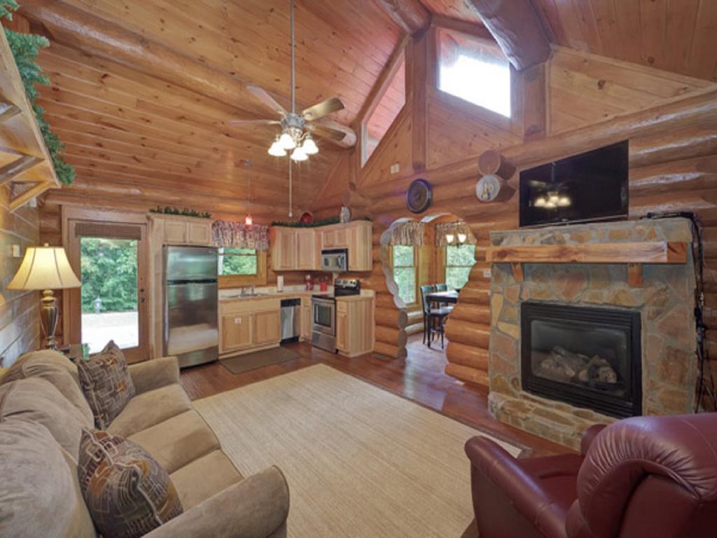 Bearly Lovers Gatlinburg Exterior photo